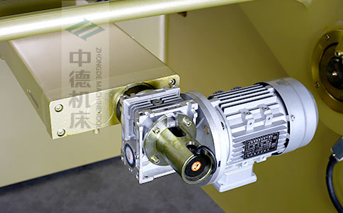 ZDS-832后檔料減速電機(jī)，質(zhì)量好，模擬運(yùn)算定位速度快.jpg